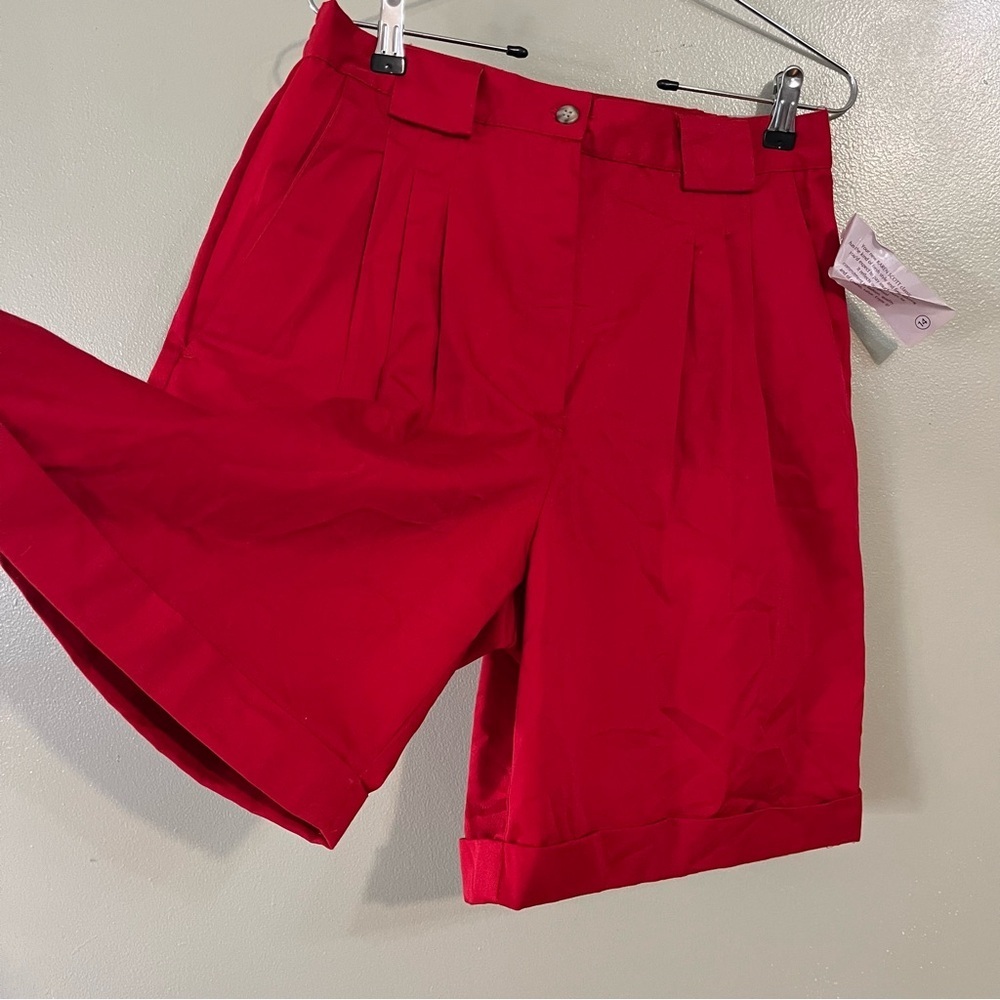 Vintage Karen Scott Women's Red High Waist Pleated Y2K Front Shorts Size 14 NWT